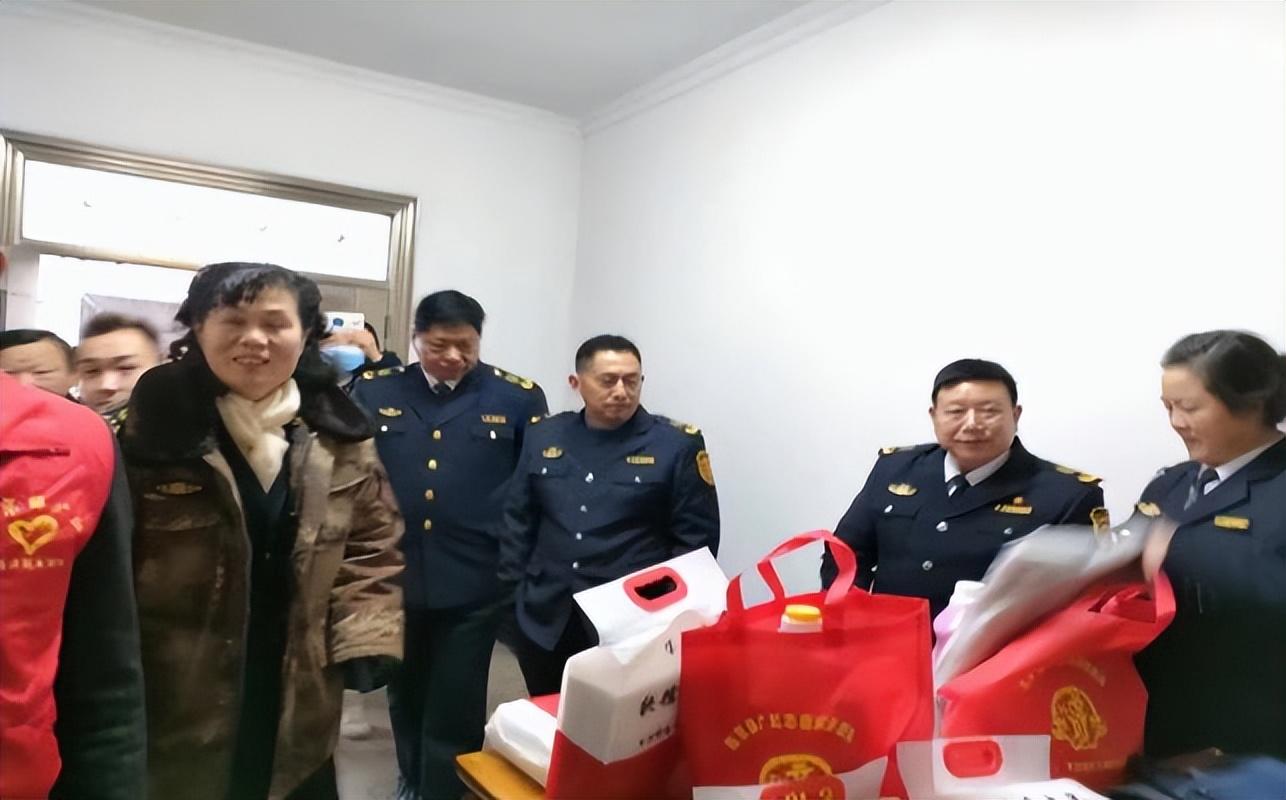 国际应急救援中心江苏总队走访南京溧水东屏街道困难户(图4) 国际应急救援中心江苏总队走访南京溧水东屏街道困难户(图4)