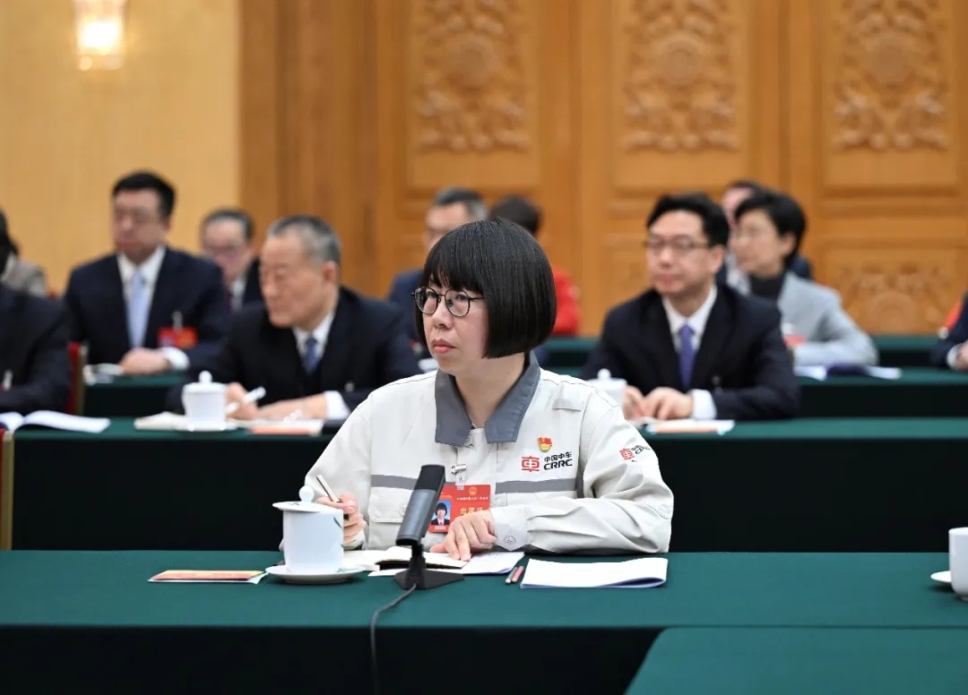 这些年，总书记这样关心关怀劳动者(图8)