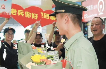 山东青岛：深海逆行者