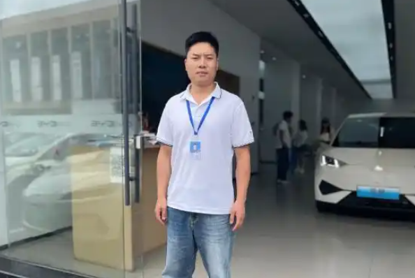 虹山湖畔惊魂3分钟——退役军人张龙一人救四人