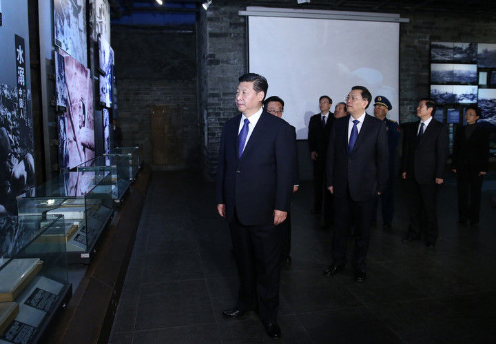 深情致敬英雄 擎举民族精神(图7)
