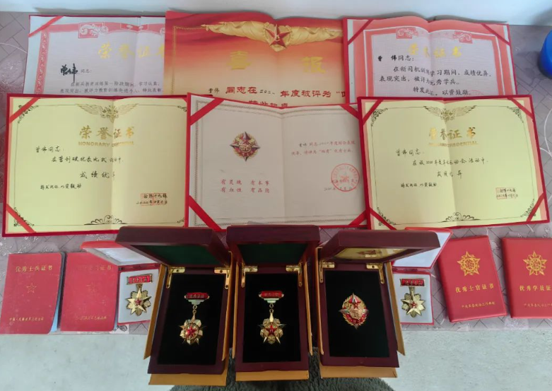 “为了救人，这水不算冷！”95后退役军人一跃而下……