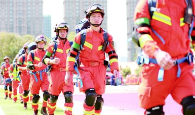 进一步强化汛期施工工地安全管理，务必抓好“九个必须”