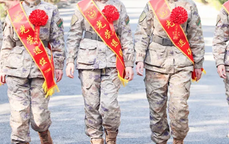 北京通州区:路遇危险,老兵挺身而出