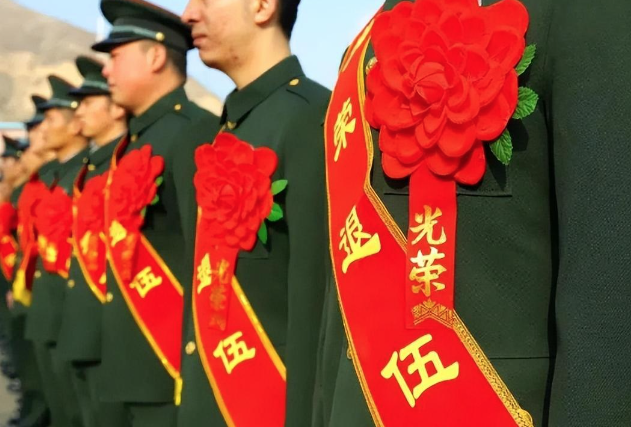 广西阳朔:“00后”退役军人挺身救孩童