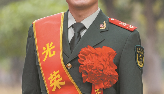 广西灌阳:退役军人勇救遇险女孩