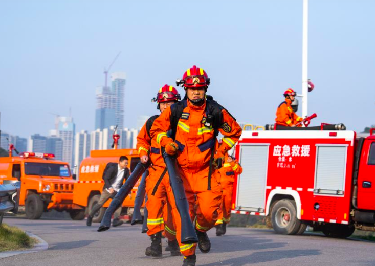 认真学习贯彻中央经济工作会议精神  为实现“十五五”良好开局