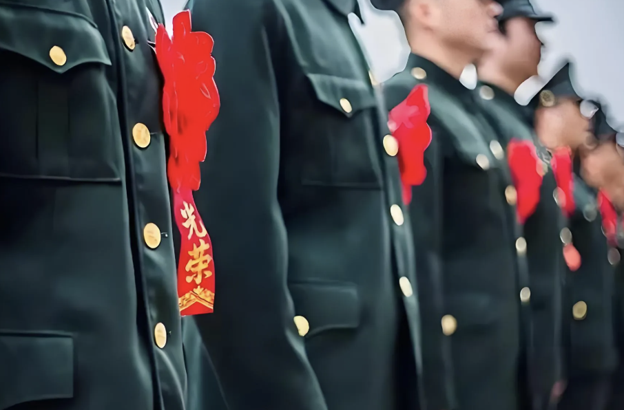 湖南双峰:退役军人徒手夺刀救人