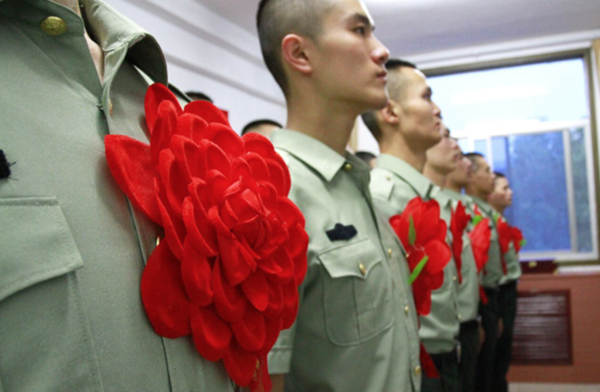 广西阳朔:“00后”退役军人挺身救孩童