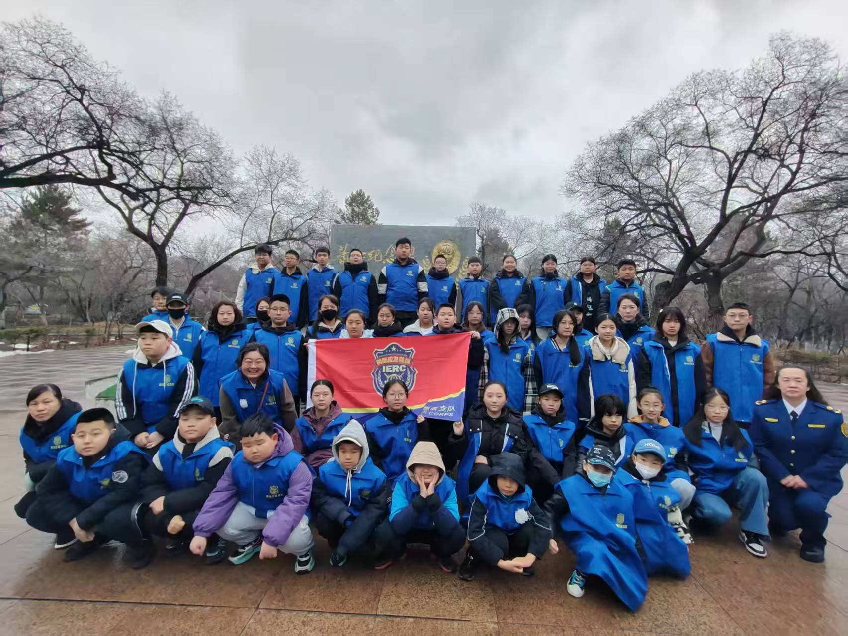 缅怀革命先烈 传承红色精神(图3) WechatIMG512.jpg