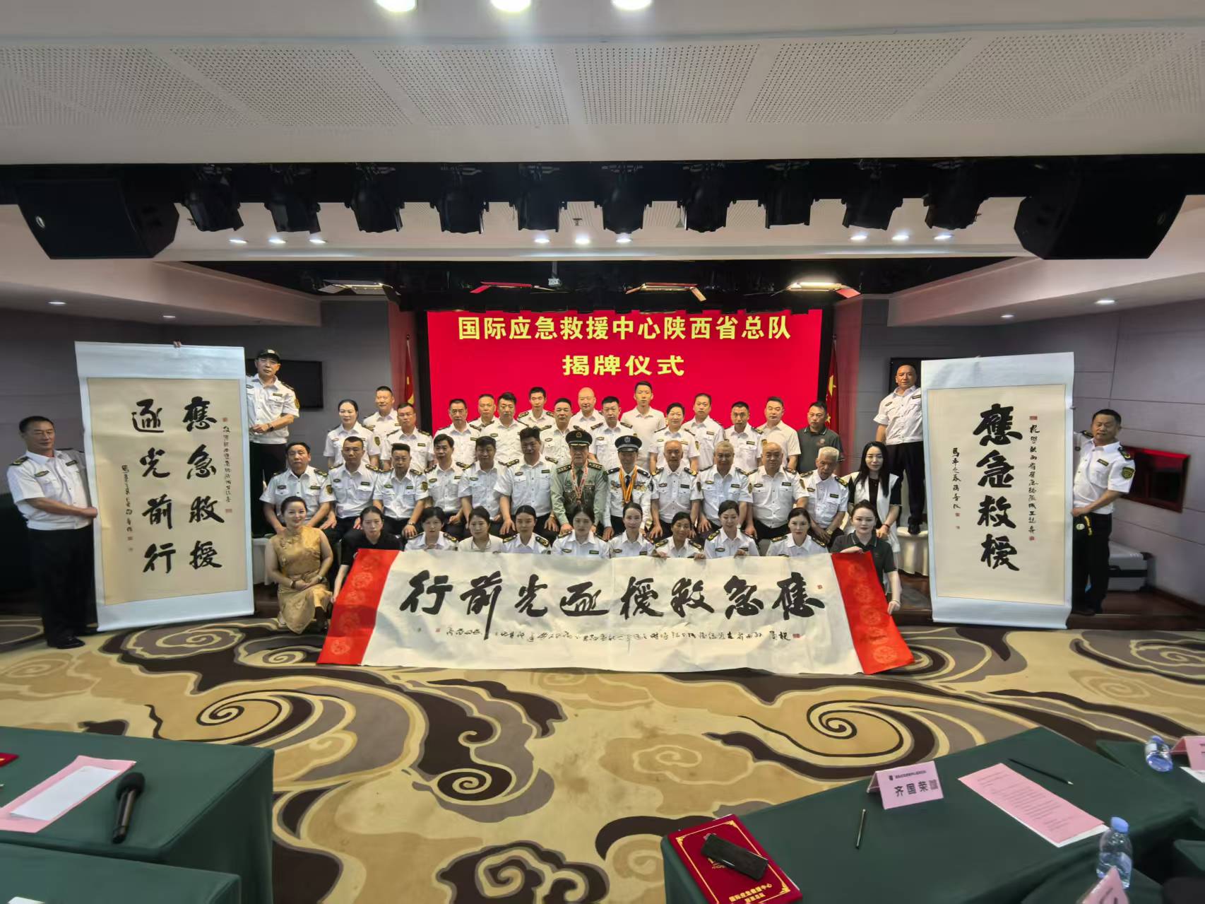 c18fd56a3307ece4fe9490b6c99eaebc.jpg
