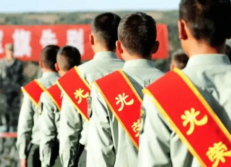 上海崇明区:火场英雄在驿站续写荣光